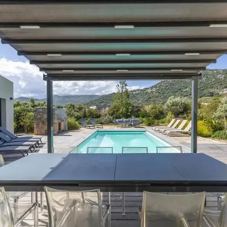 Soprana 4bd With Pool *